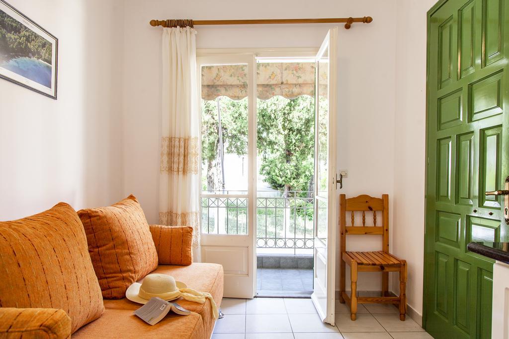 Georgakis George Rooms Vassiliki Esterno foto