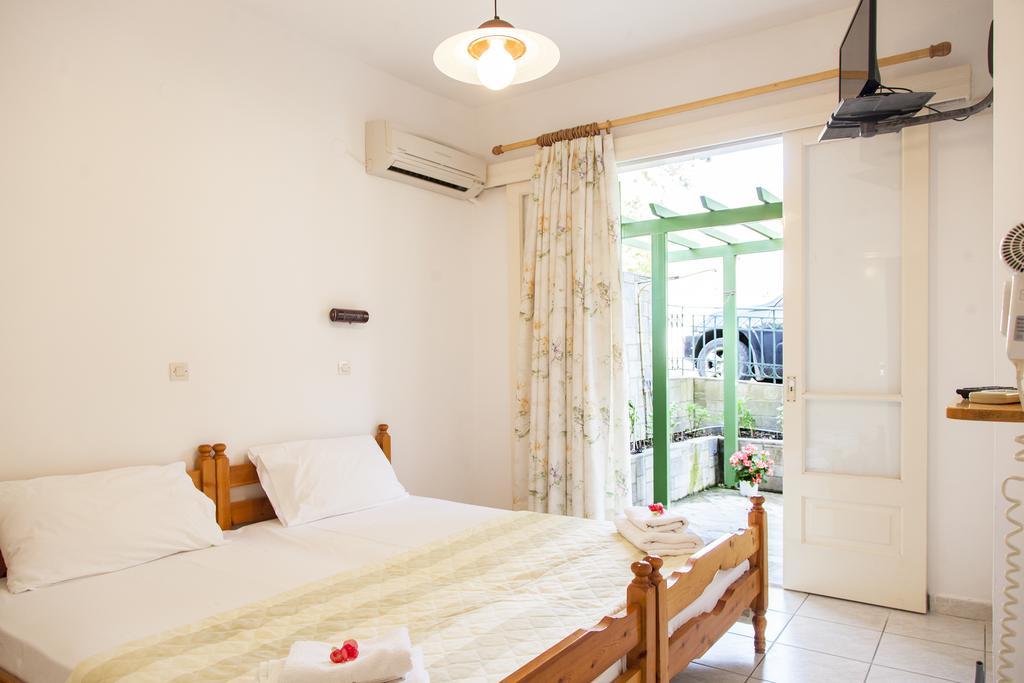 Georgakis George Rooms Vassiliki Esterno foto