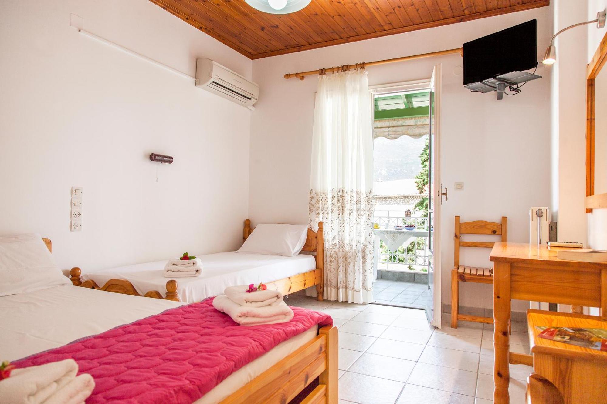 Georgakis George Rooms Vassiliki Esterno foto