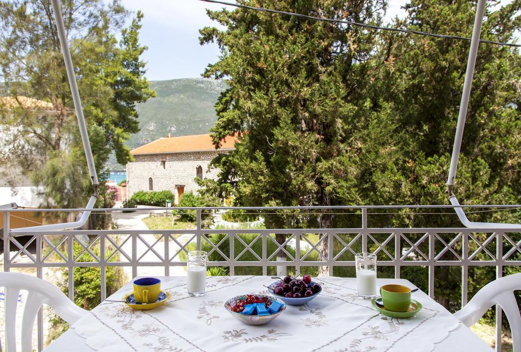 Georgakis George Rooms Vassiliki Esterno foto