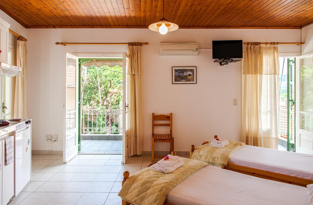 Georgakis George Rooms Vassiliki Esterno foto