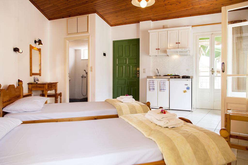 Georgakis George Rooms Vassiliki Esterno foto