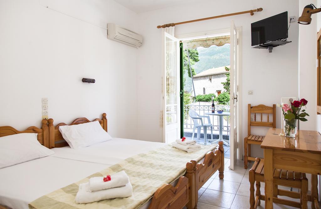 Georgakis George Rooms Vassiliki Esterno foto