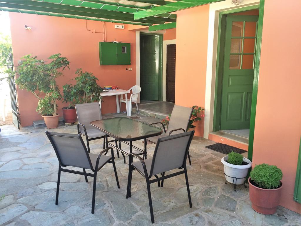 Georgakis George Rooms Vassiliki Esterno foto