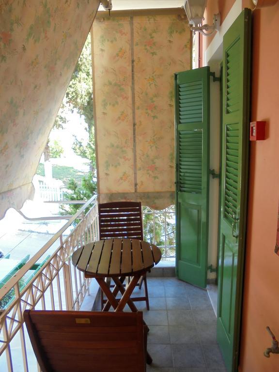 Georgakis George Rooms Vassiliki Esterno foto